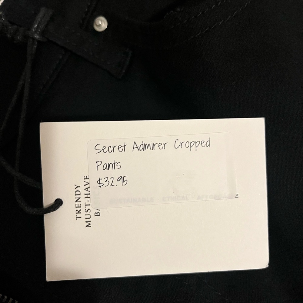 Zenana Outfitters Black Cropped Pants